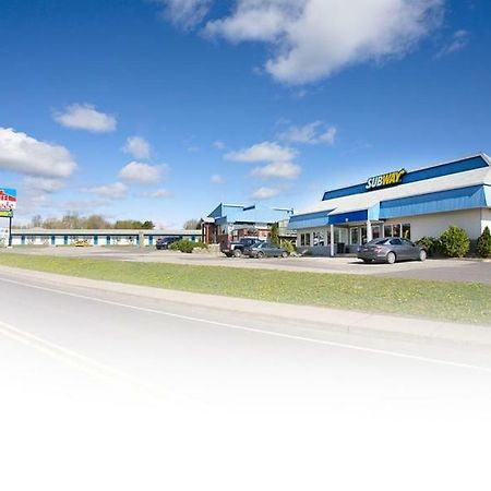 Motel Claude Degelis Luaran gambar