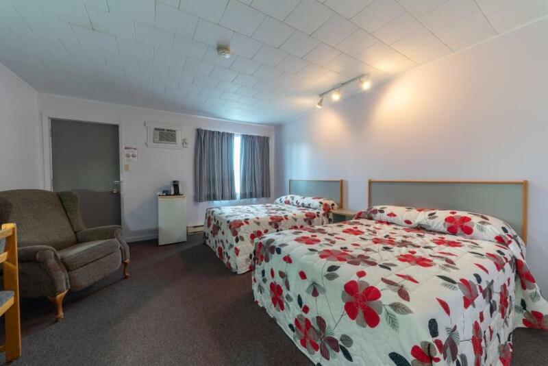 Motel Claude Degelis Luaran gambar