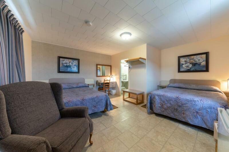 Motel Claude Degelis Luaran gambar