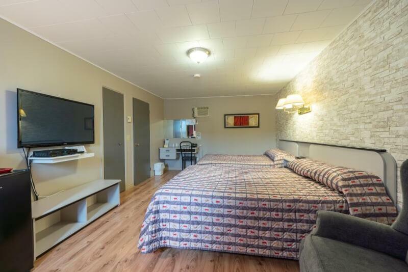 Motel Claude Degelis Luaran gambar